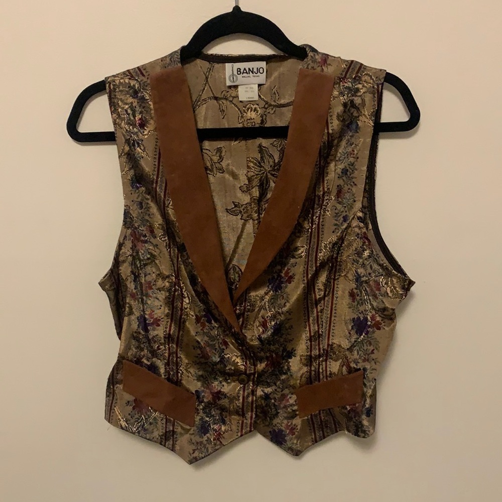 Banjo, vest